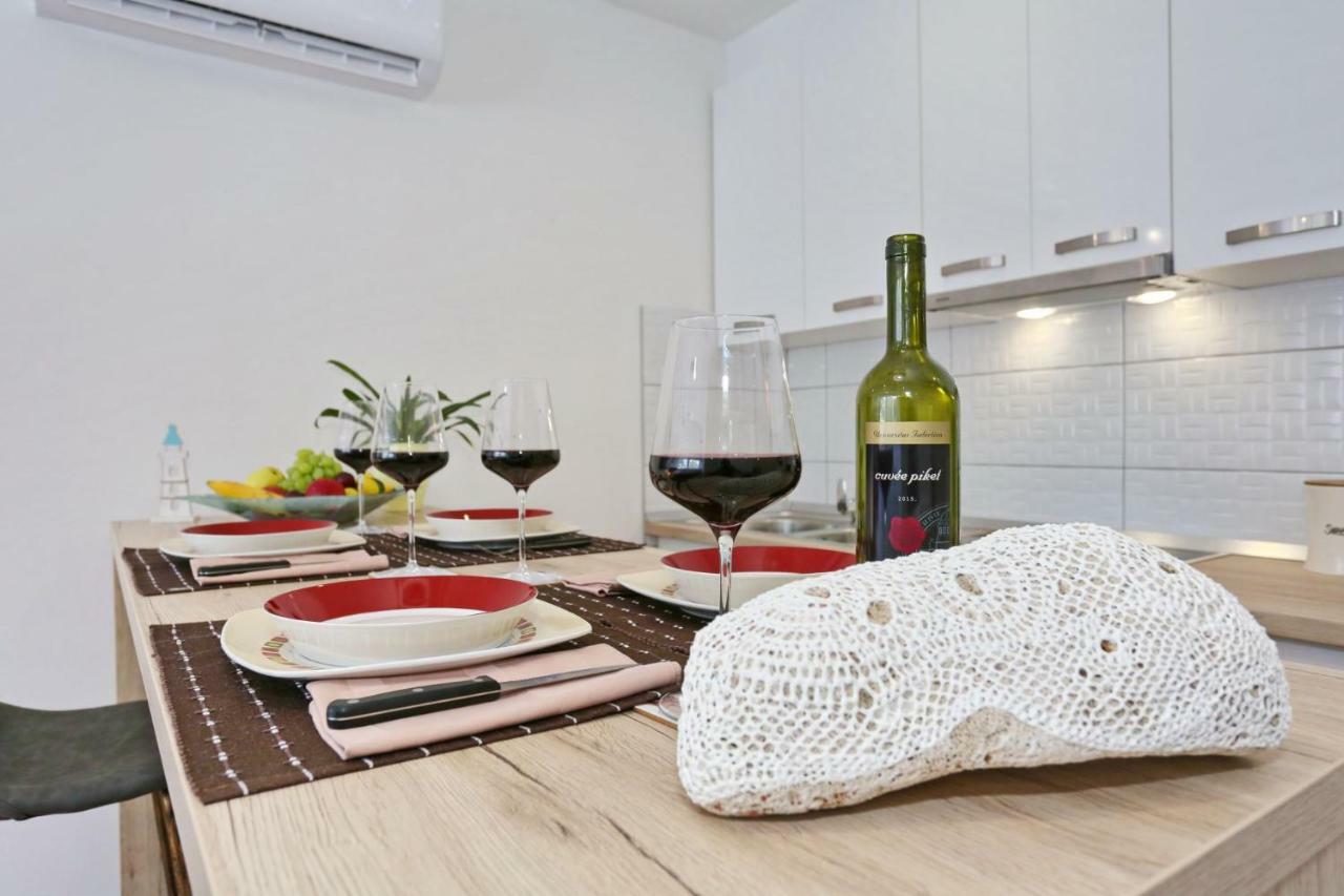 Two New Apartments By The Town Center Zadar Eksteriør bilde